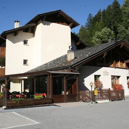 Elga Residence - Relax In Alta Valtellina - Bormio Valdisotto Eksteriør billede